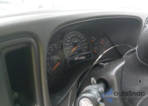 2005 Chevrolet Tahoe Z71 z USA, uszkodzony, nr VIN 1GNEC13T45R185575